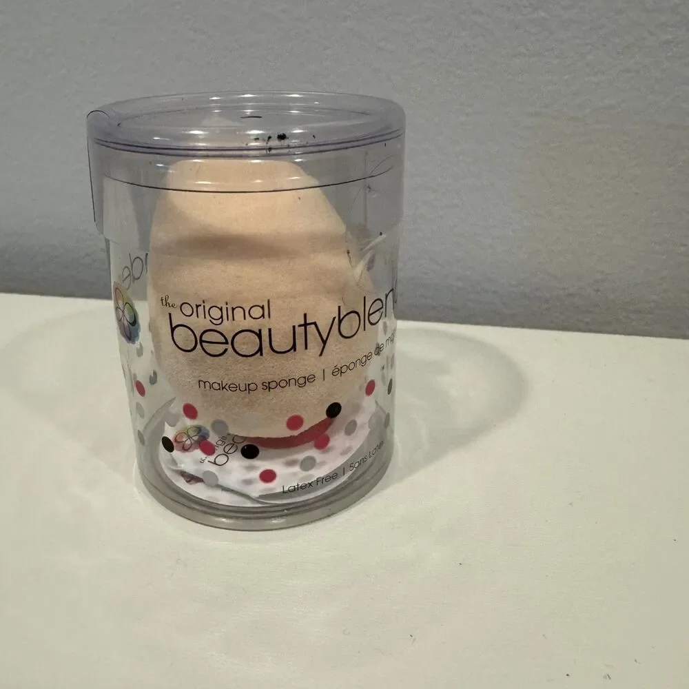 NIP Beautyblender The Original Makeup Sponge Light Pink Latex Free Applicator